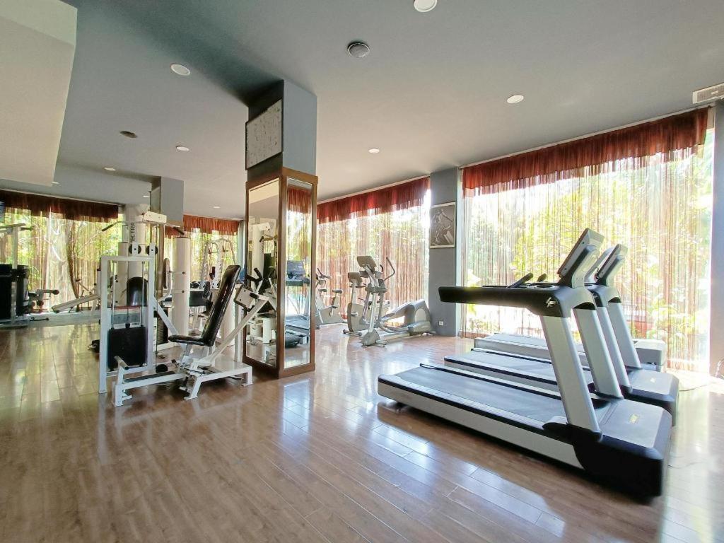 Narita Classic Hotel Surabaya Eksteriør bilde