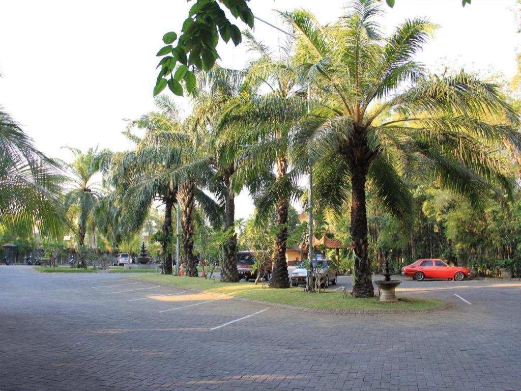 Narita Classic Hotel Surabaya Eksteriør bilde