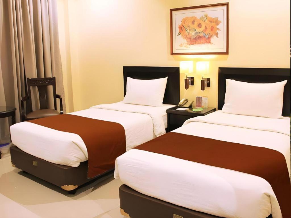 Narita Classic Hotel Surabaya Eksteriør bilde