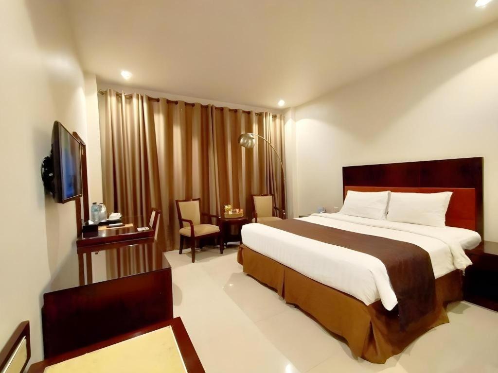 Narita Classic Hotel Surabaya Eksteriør bilde
