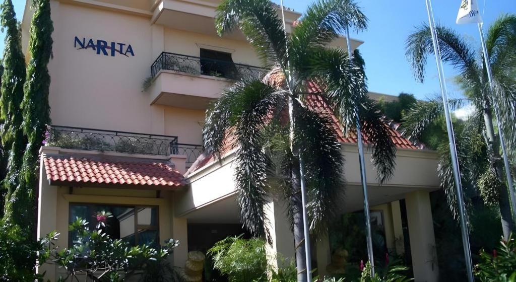 Narita Classic Hotel Surabaya Eksteriør bilde